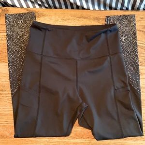 ZYIA Black Reflective Ankle 7/8 Leggings